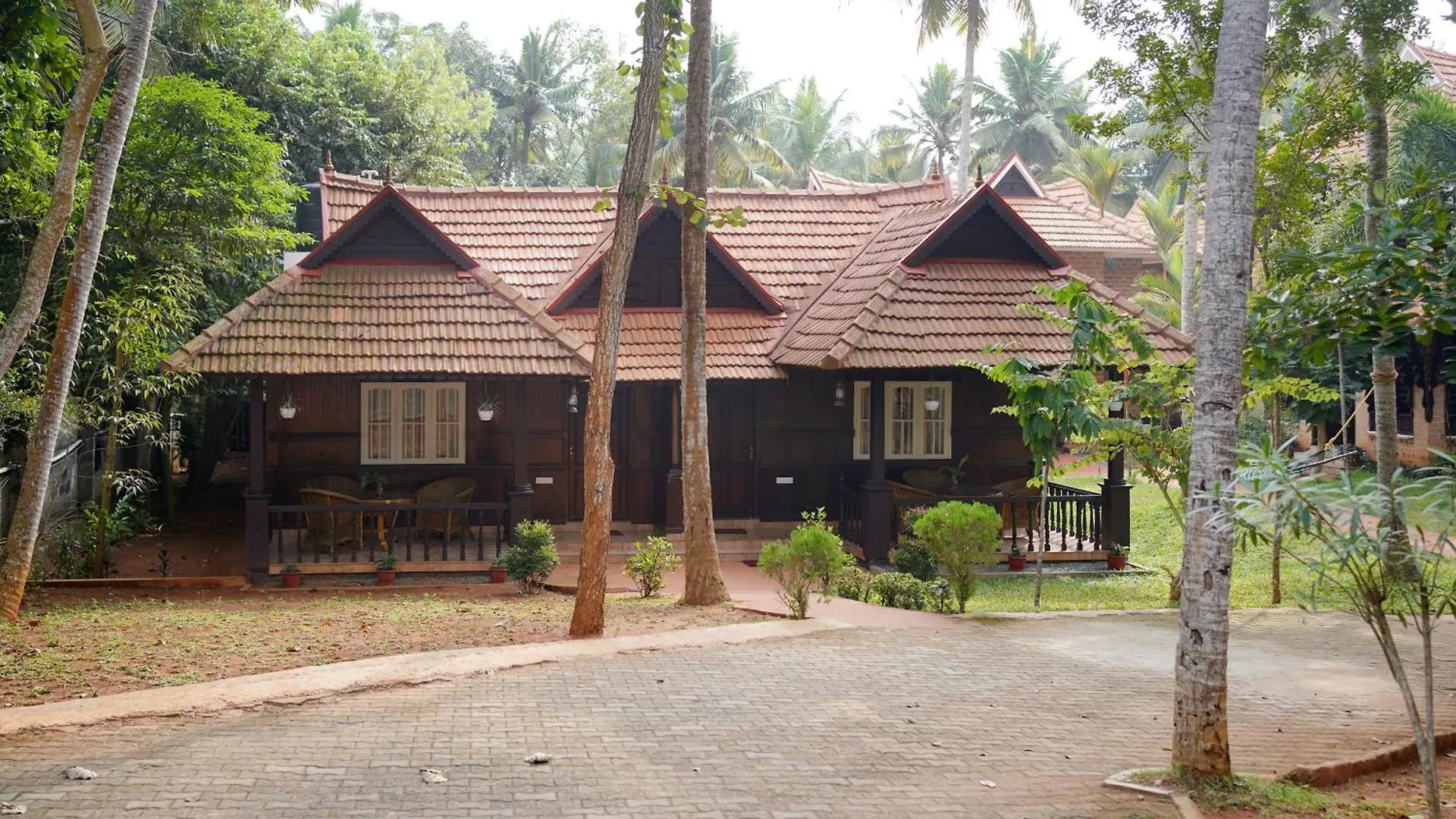G O D'S Own Country Resort Kovalam By Bestinn Leisure Vizhinjam India