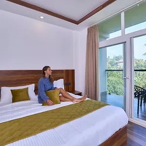 Velvet Revive **** Munnar